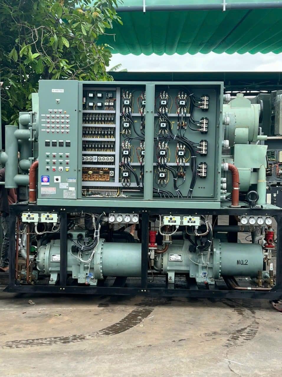 Chiller Hitachi Nhật Bãi 240Hp